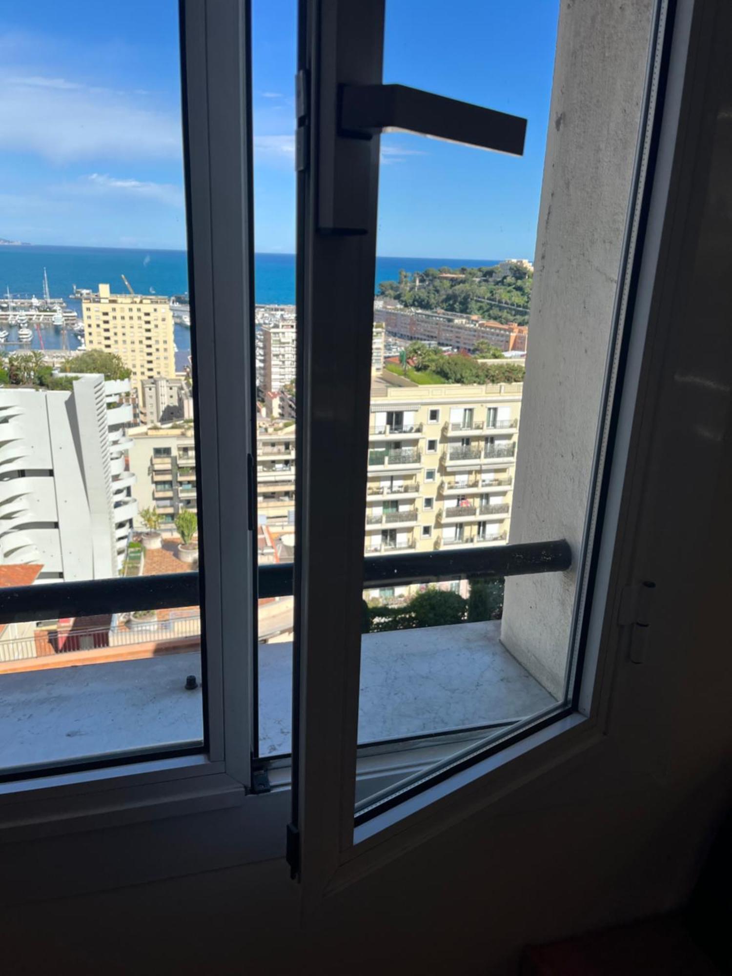 Plein Coeur De Monaco, A 300 Metres A Pied Du Port De Monaco, 4 Pieces Dans Des Escaliers Vue Mer Exceptionnelle Екстериор снимка